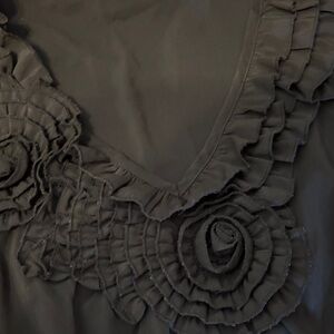 Ruffled Floral Applique V-Neck Top - Black